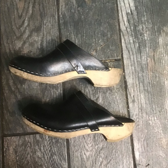 đź’ĄPRICE DROPđź’Ą Swedish Husband Clogs* - Picture 7 of 9